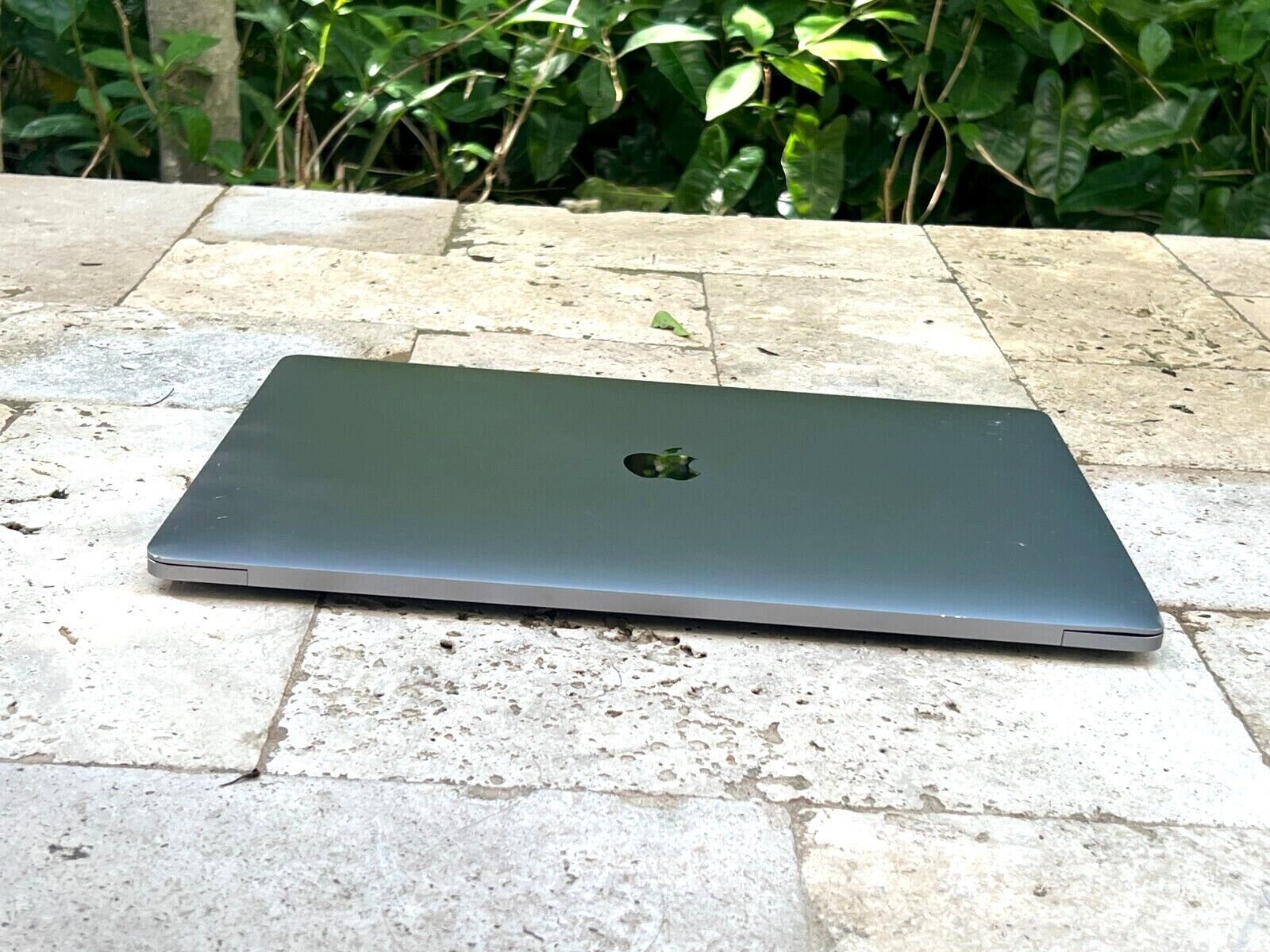 15 Inch Apple MacBook  Pro ﻿Sequoia | 6-Core i7 | a1990 | Touch Bar - Warranty